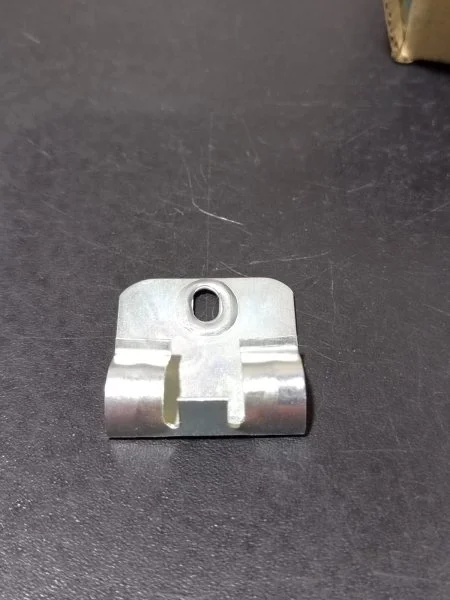 Клипсы к плинтусу MDF Bonkeel (50шт) в Казани