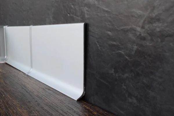 Алюминиевый плинтус ЭлитПроф Анодированный Плоский (60х11х2500 мм) в Казани