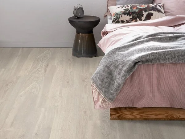 Ламинат Egger PRO 8/33 Дуб Кортон белый EPL051 в Казани