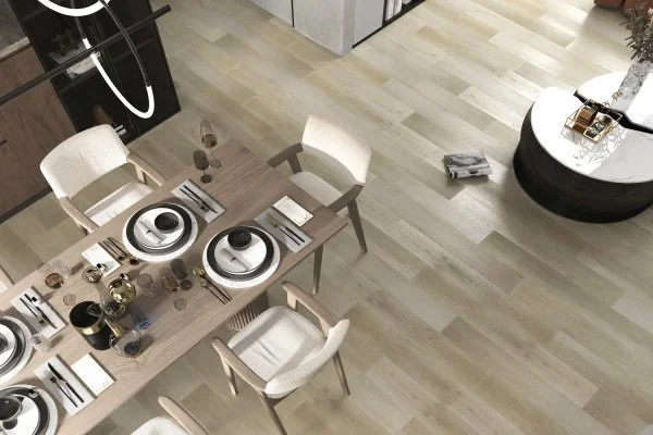 Кварц-виниловая плитка Refloor Fargo Comfort 1166-02 Дуб Спелый Миндаль (Градиент) в Казани